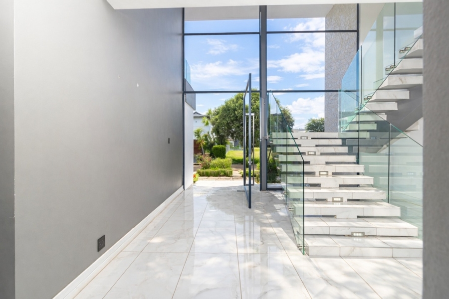 6 Bedroom Property for Sale in The Islands Estates North West
